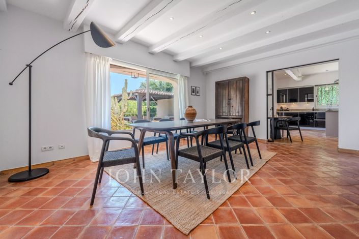 Image No.11-6 Bed House for sale