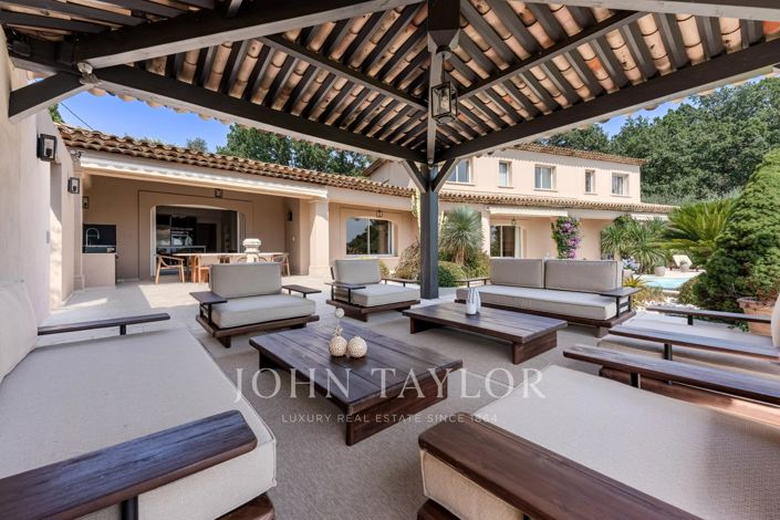 Image No.21-6 Bed House for sale