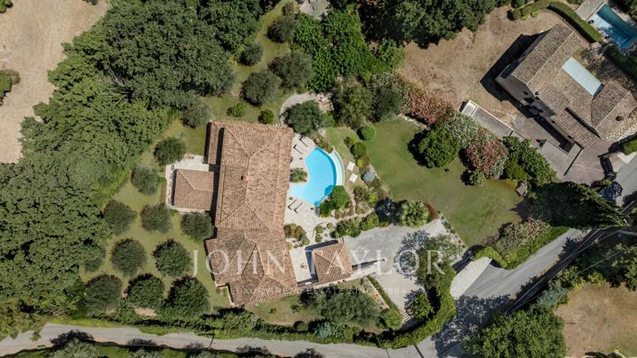 Image No.24-6 Bed House for sale