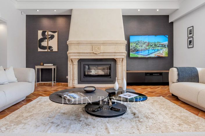Image No.4-6 Bed House for sale