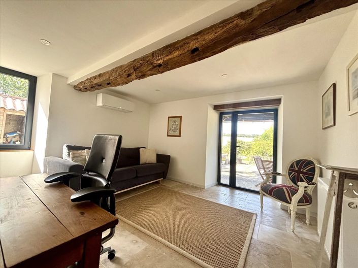Image No.9-5 Bed House for sale
