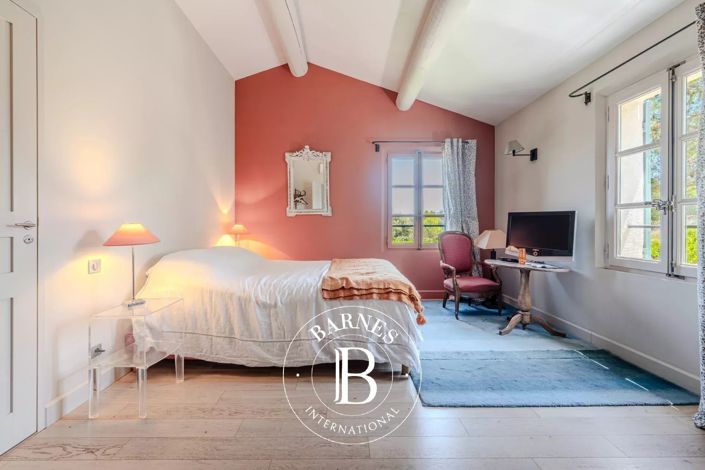 Image No.14-3 Bed House for sale