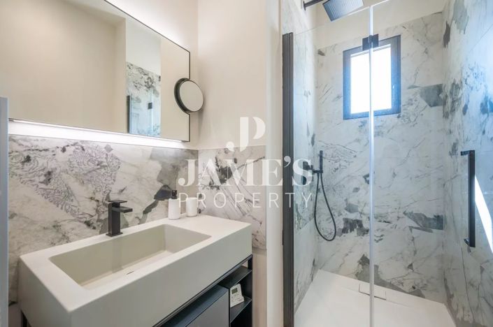 Image No.28-5 Bed House for sale