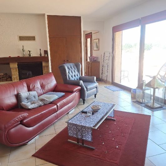 Image No.17-3 Bed House for sale