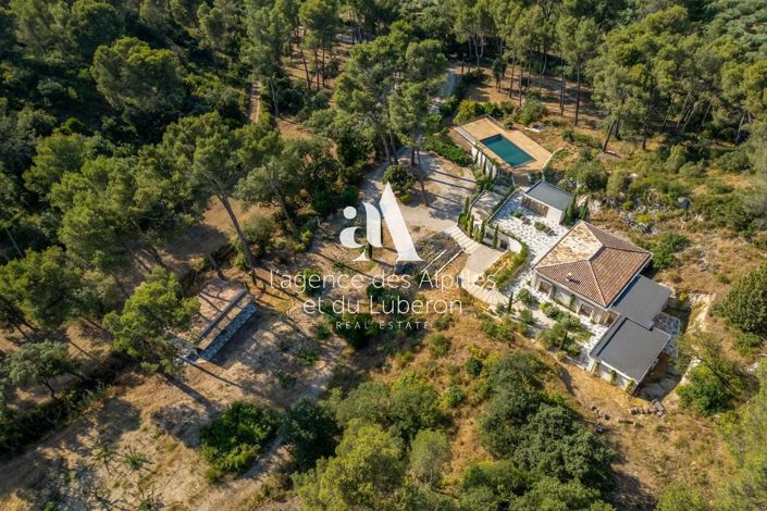 Image No.16-6 Bed House for sale