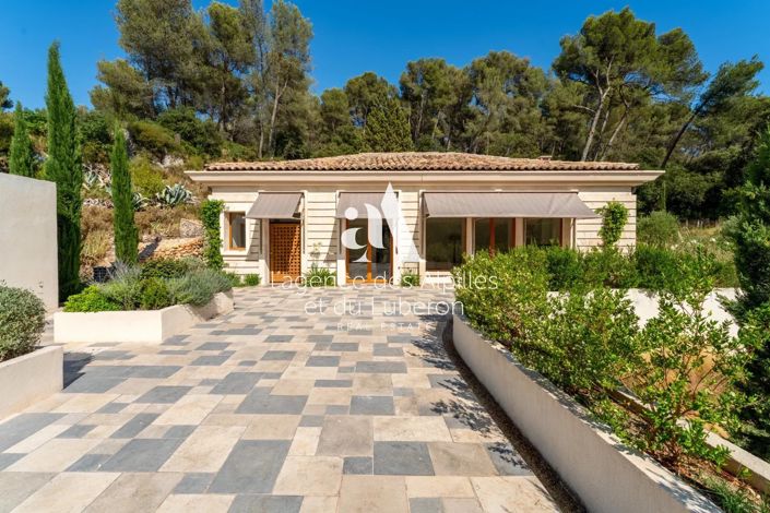 Image No.9-6 Bed House for sale