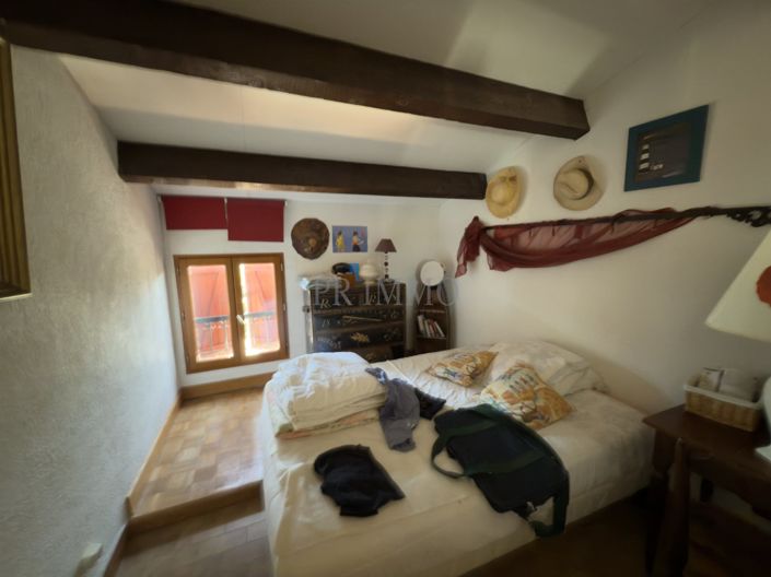 Image No.16-3 Bed House for sale