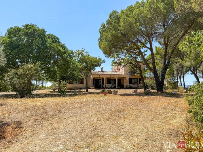 Image No.2-4 Bed House for sale