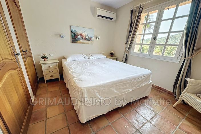 Image No.15-4 Bed House for sale