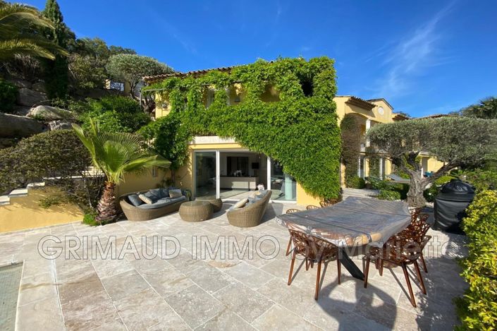 Image No.8-5 Bed House for sale