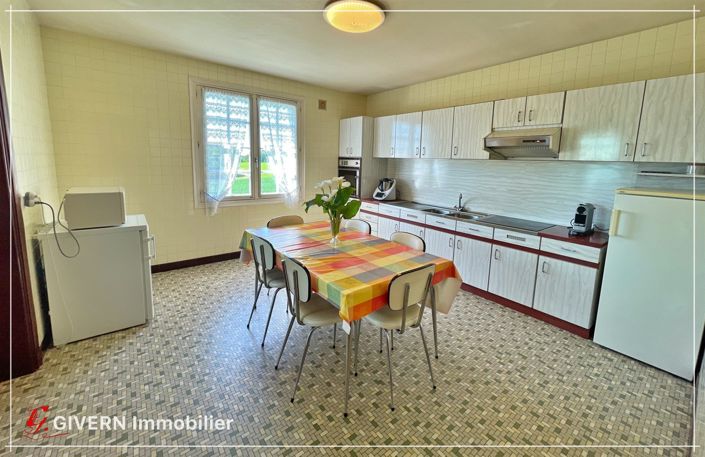 Image No.7-5 Bed House for sale