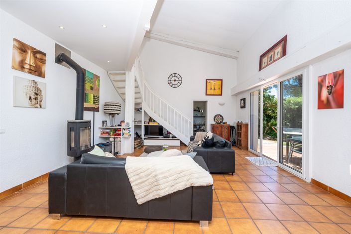 Image No.5-3 Bed House for sale