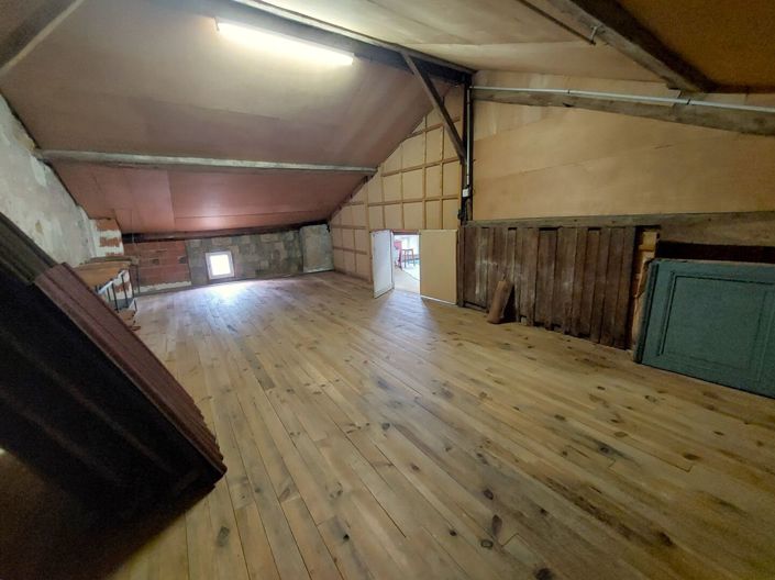 Image No.10-3 Bed House for sale