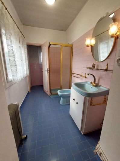 Image No.8-3 Bed House for sale