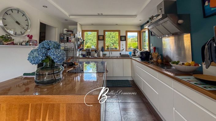 Image No.11-5 Bed House for sale