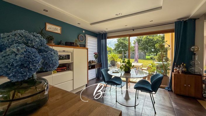 Image No.12-5 Bed House for sale