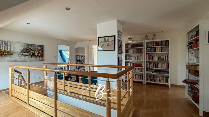 Image No.15-5 Bed House for sale