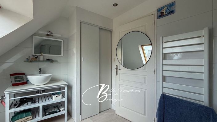 Image No.20-5 Bed House for sale