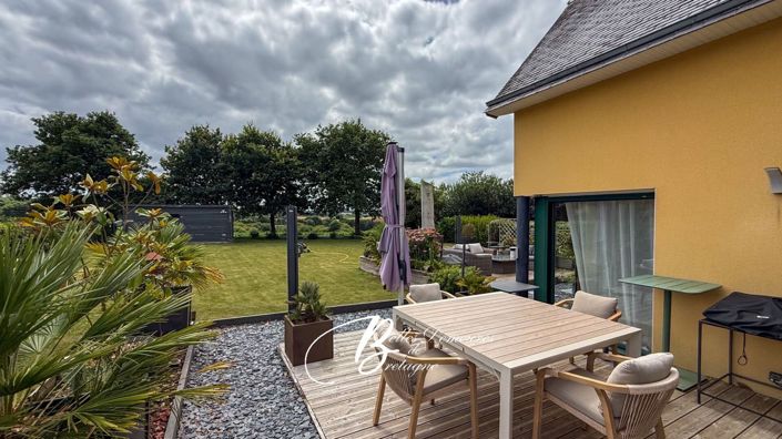 Image No.7-5 Bed House for sale