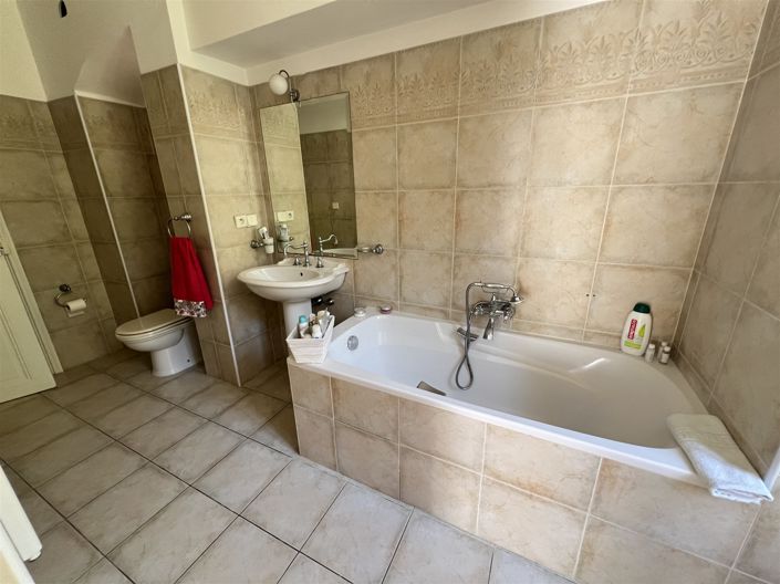 Image No.13-2 Bed Apartment for sale
