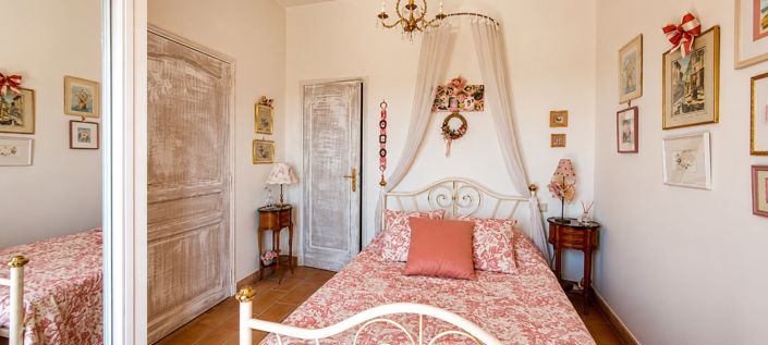 Image No.33-5 Bed House for sale