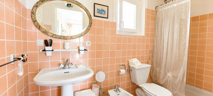Image No.34-5 Bed House for sale