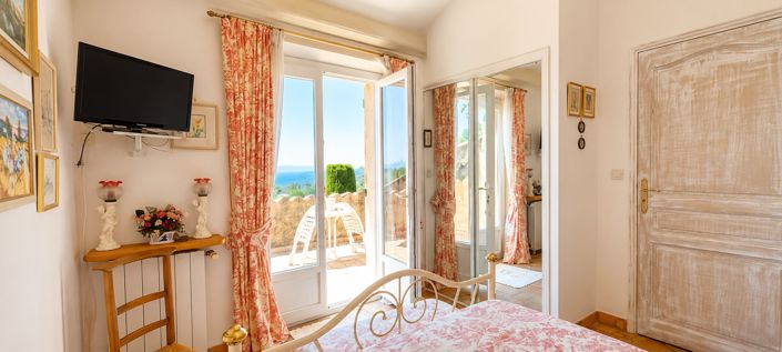 Image No.35-5 Bed House for sale