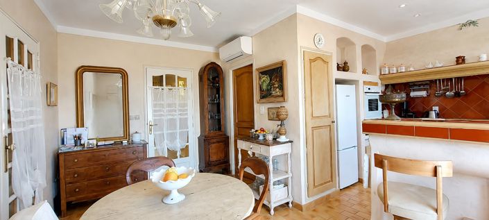 Image No.37-5 Bed House for sale