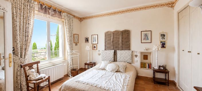 Image No.40-5 Bed House for sale