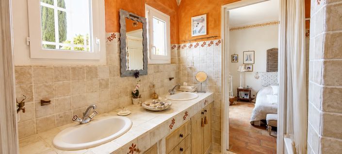 Image No.41-5 Bed House for sale