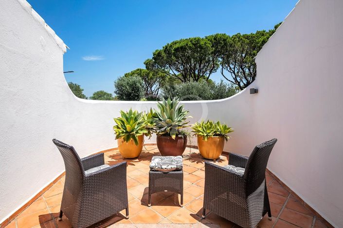 Image No.6-5 Bed House for sale