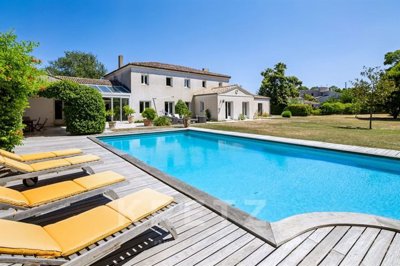 1 - La Rochelle, House