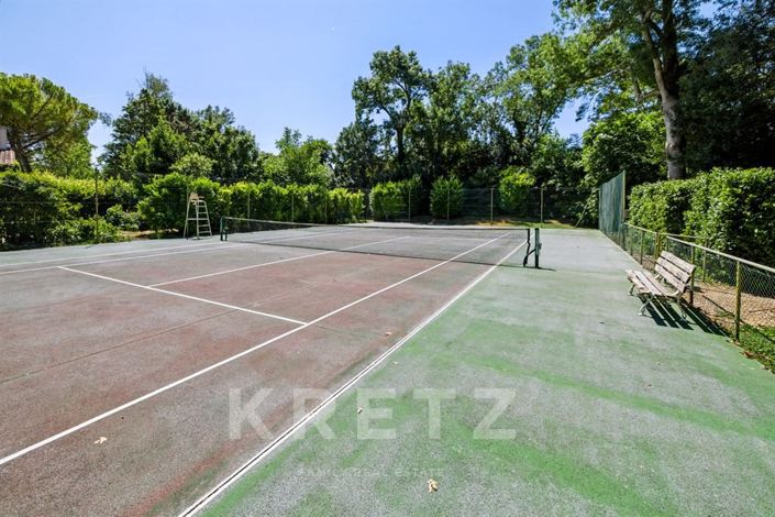 Image No.2-6 Bed House for sale