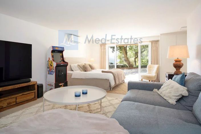 Image No.18-4 Bed House for sale