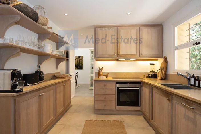 Image No.5-4 Bed House for sale