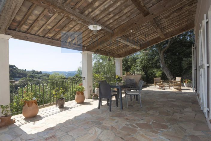Image No.2-Maison de 2 chambres à vendre à Grimaud