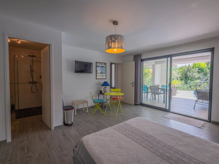 Image No.15-3 Bed House for sale