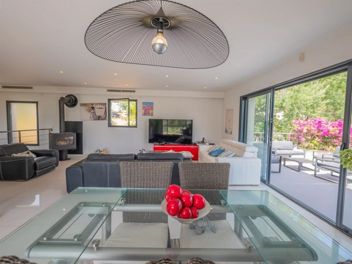 Image No.8-3 Bed House for sale