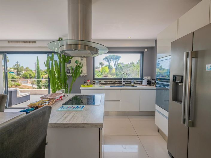 Image No.9-3 Bed House for sale