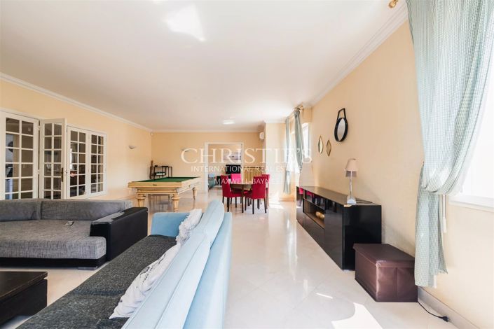 Image No.21-8 Bed House for sale