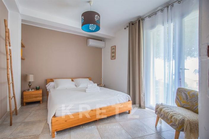 Image No.19-3 Bed House for sale