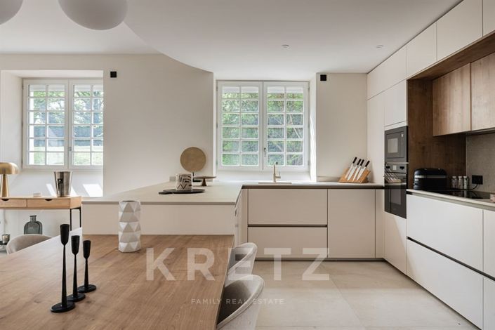 Image No.16-7 Bed House for sale