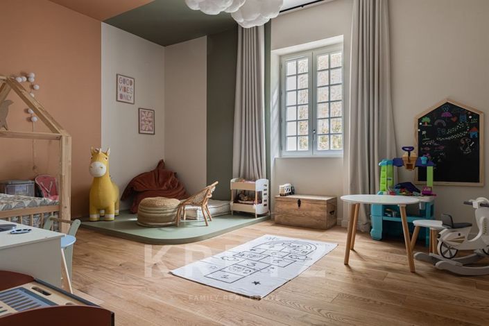 Image No.20-7 Bed House for sale