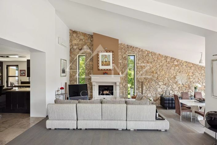 Image No.4-5 Bed House for sale