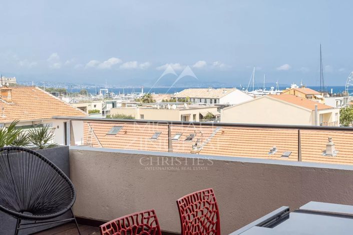 Image No.20-4 Bed Apartment for sale