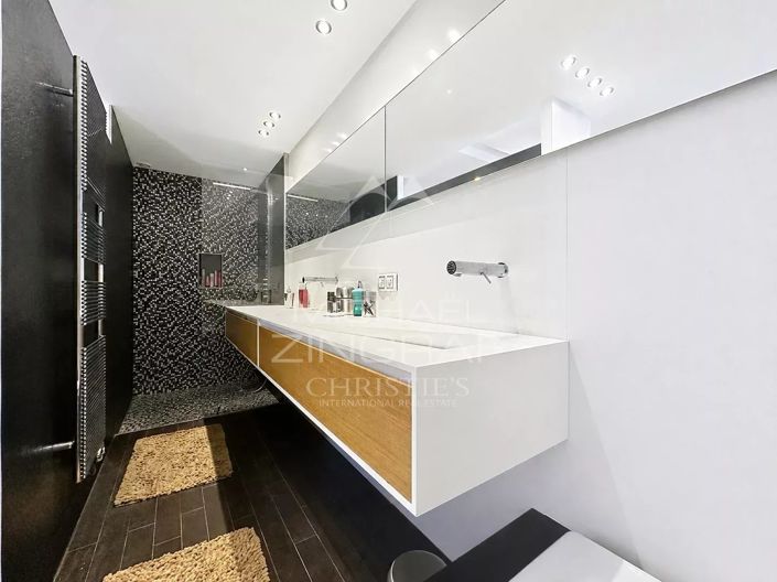 Image No.8-4 Bed Apartment for sale