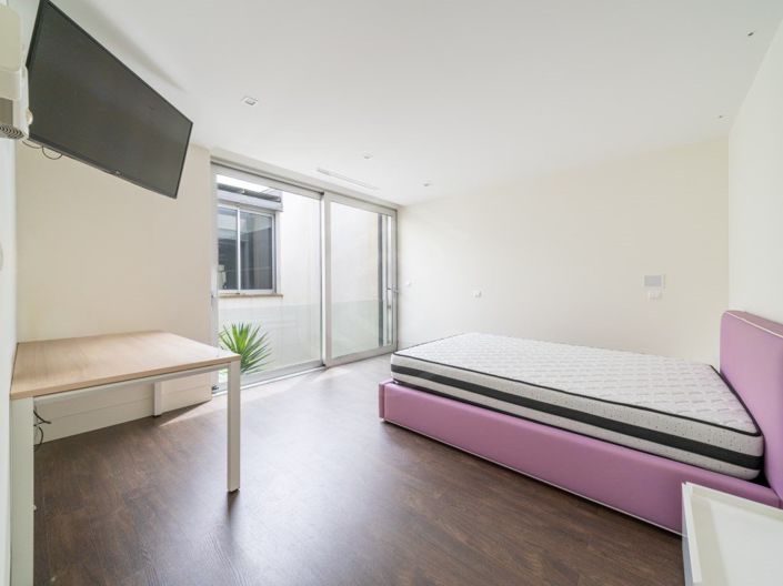 Image No.16-6 Bed House for sale