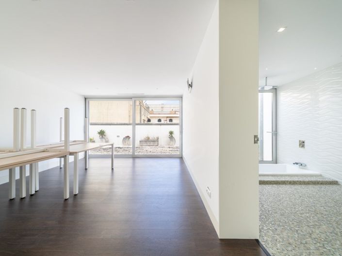 Image No.20-6 Bed House for sale
