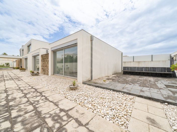 Image No.29-6 Bed House for sale