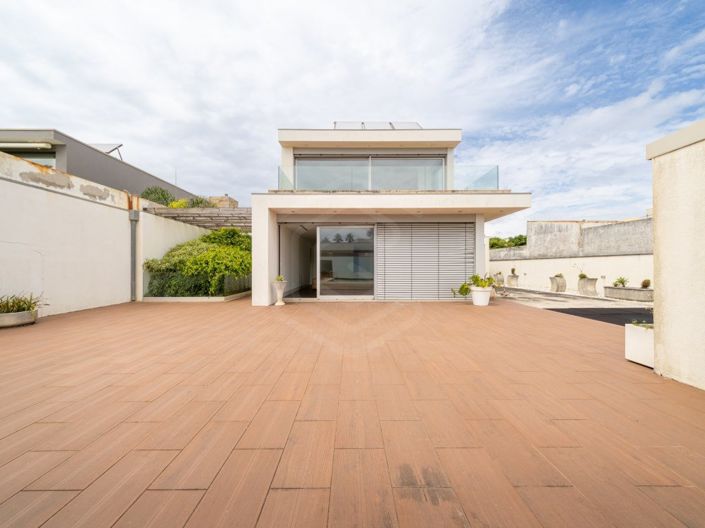 Image No.3-6 Bed House for sale